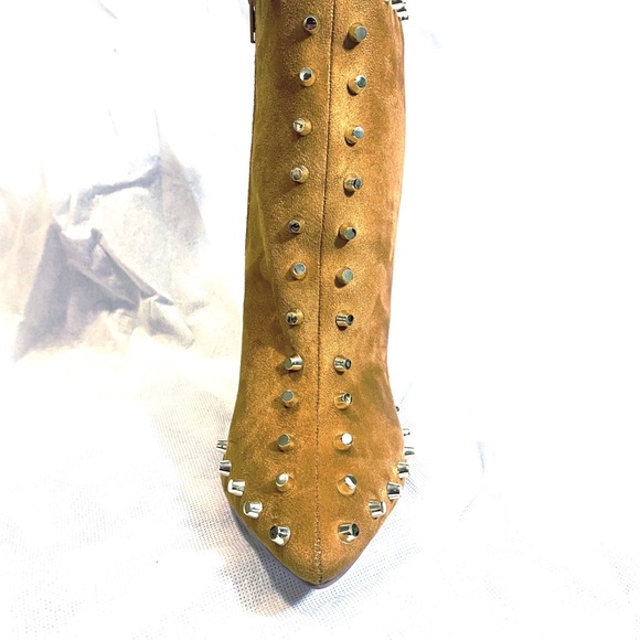 Lexa - Picture 3 of 3